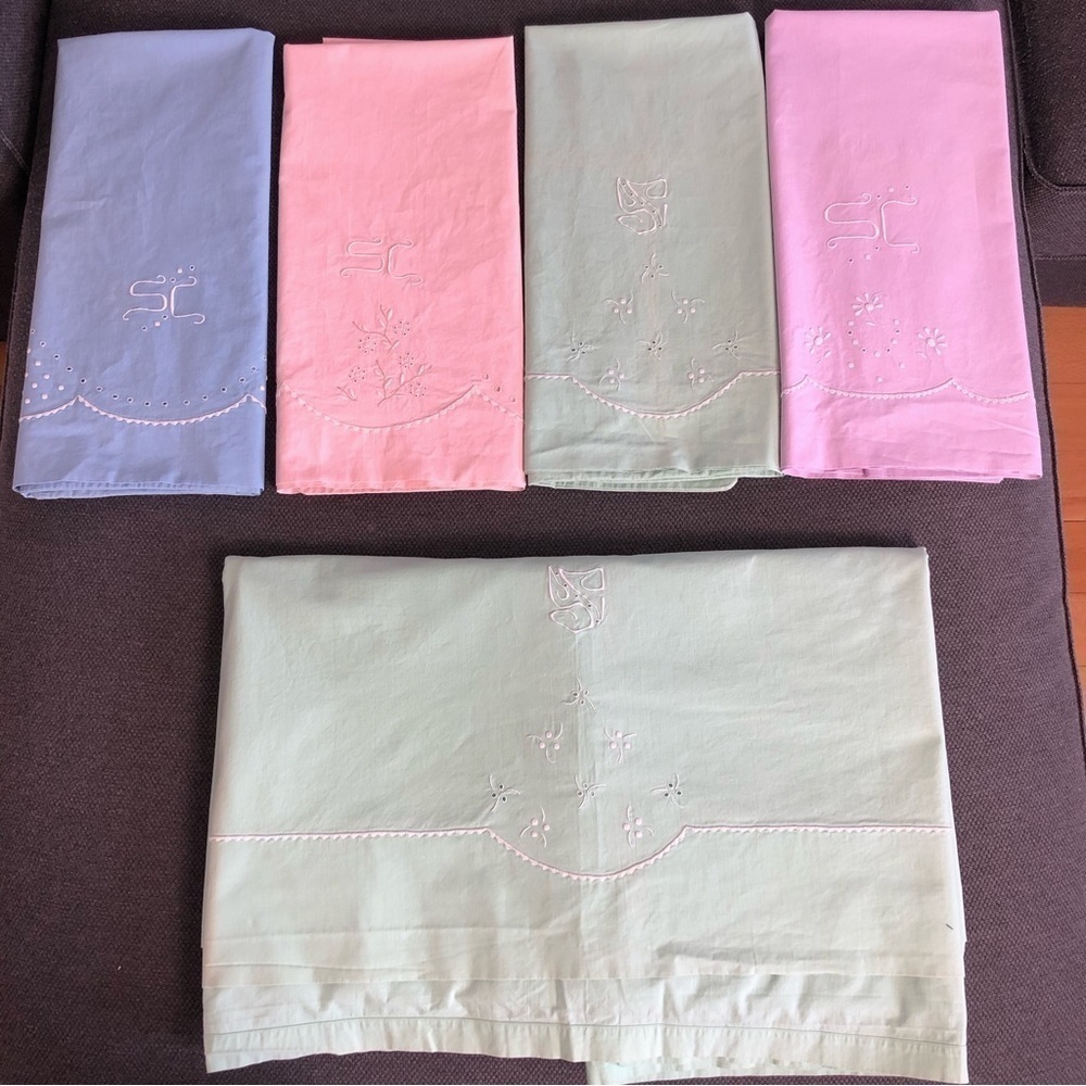 Vntg Mayflower full size flat sheet 4 standard pillow cases pastel embroidered